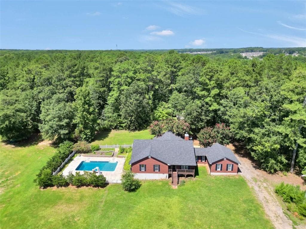 3 bedroom, 2 bathroom, 2,328 sq ft single family residence for sale at 390 Burg Road, Locust Grove, GA 30248 — photo 2