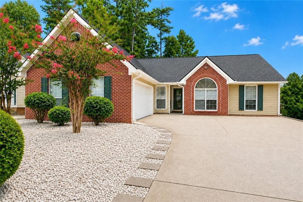 4 bedroom, 2 bathroom, 1,668 sq ft single family residence for sale at 5165 Sterling Trace Court, Lilburn, GA 30047