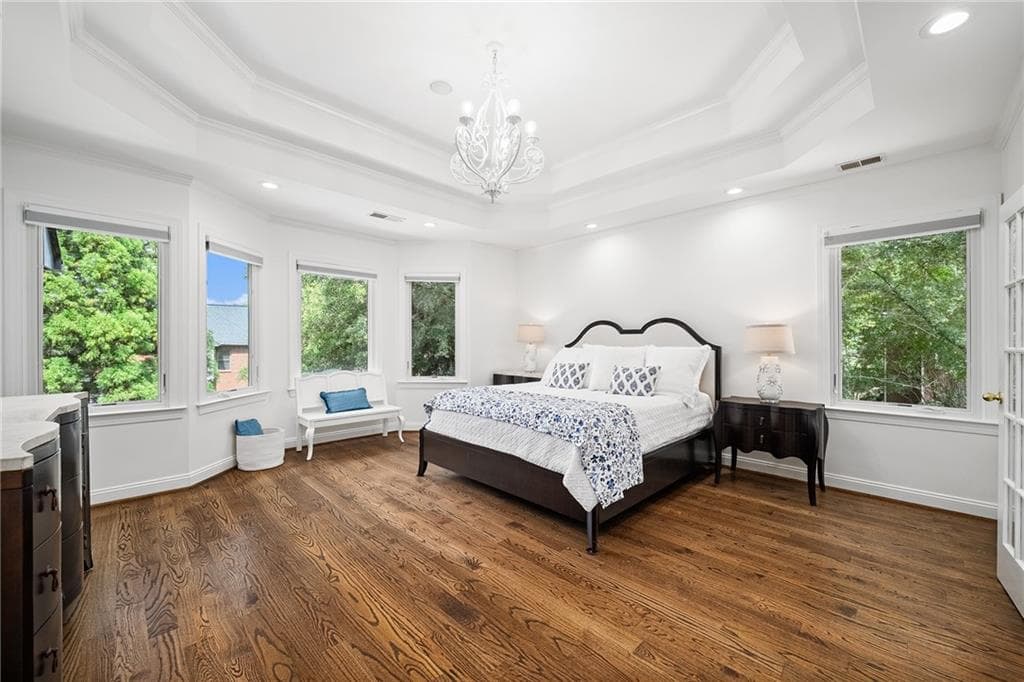5 bedroom, 4 bathroom, 5,695 sq ft single family residence under contract at 710 Lake Medlock Drive, Johns Creek, GA 30022 — photo 8