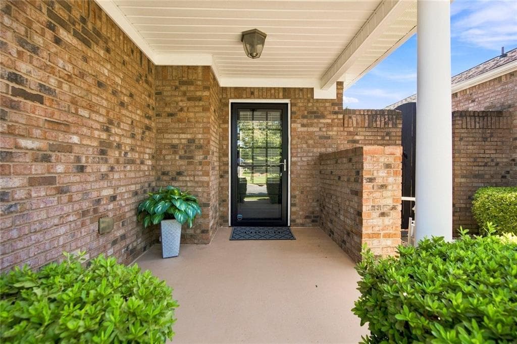 2 bedroom, 2 bathroom, 1,676 sq ft single family residence for sale at 131 Countryside Court, Woodstock, GA 30189 — photo 5