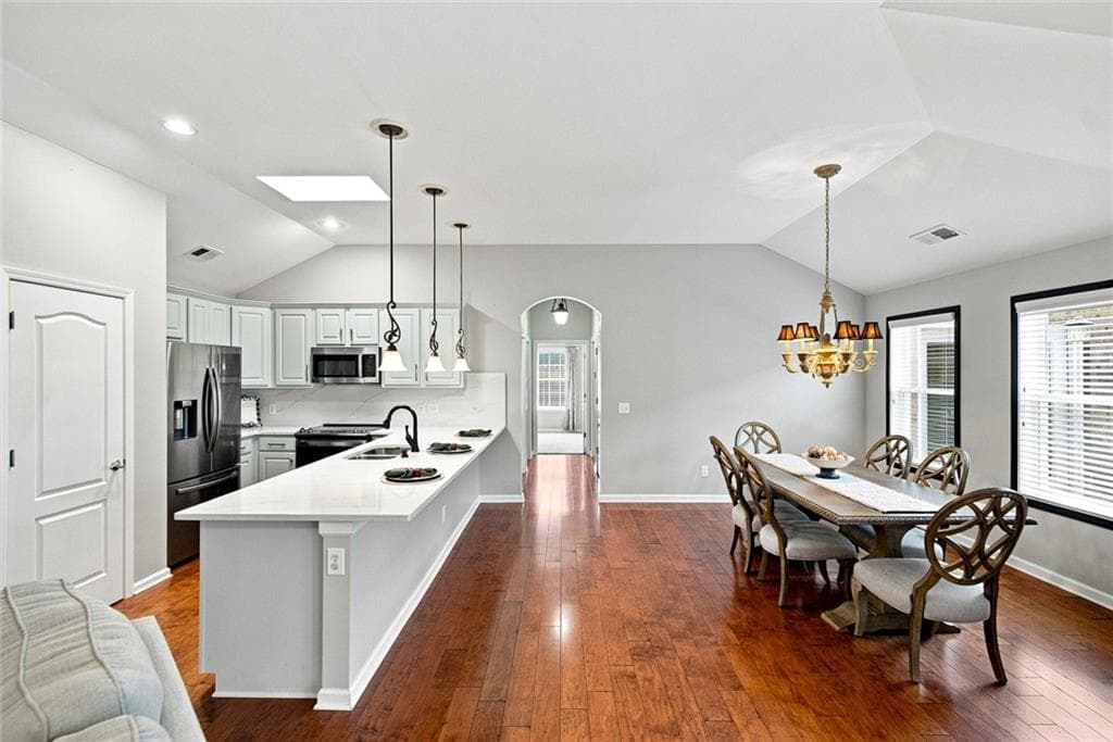 2 bedroom, 2 bathroom, 1,676 sq ft single family residence for sale at 131 Countryside Court, Woodstock, GA 30189 — photo 7