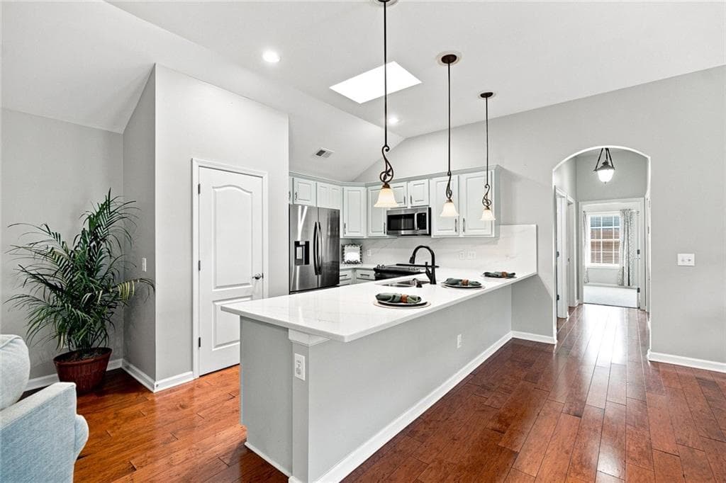 2 bedroom, 2 bathroom, 1,676 sq ft single family residence for sale at 131 Countryside Court, Woodstock, GA 30189 — photo 8