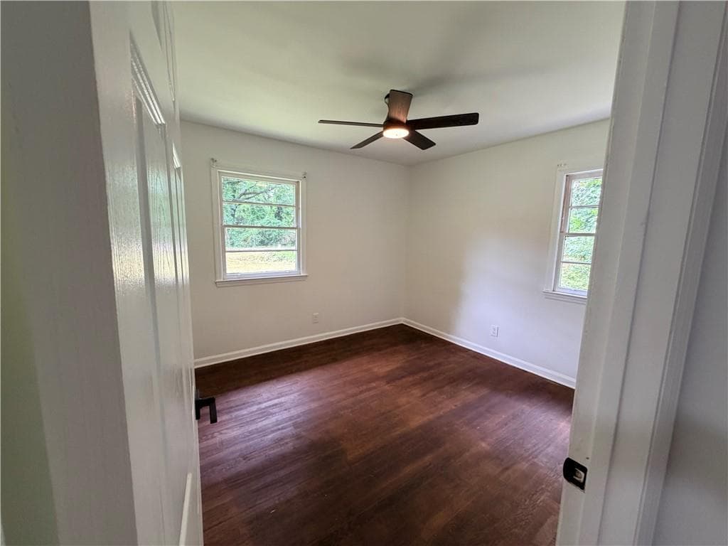 3 bedroom, 2 bathroom, 1,190 sq ft single family residence for sale at 315 Dallas Drive, Thomaston, GA 30286 — photo 5