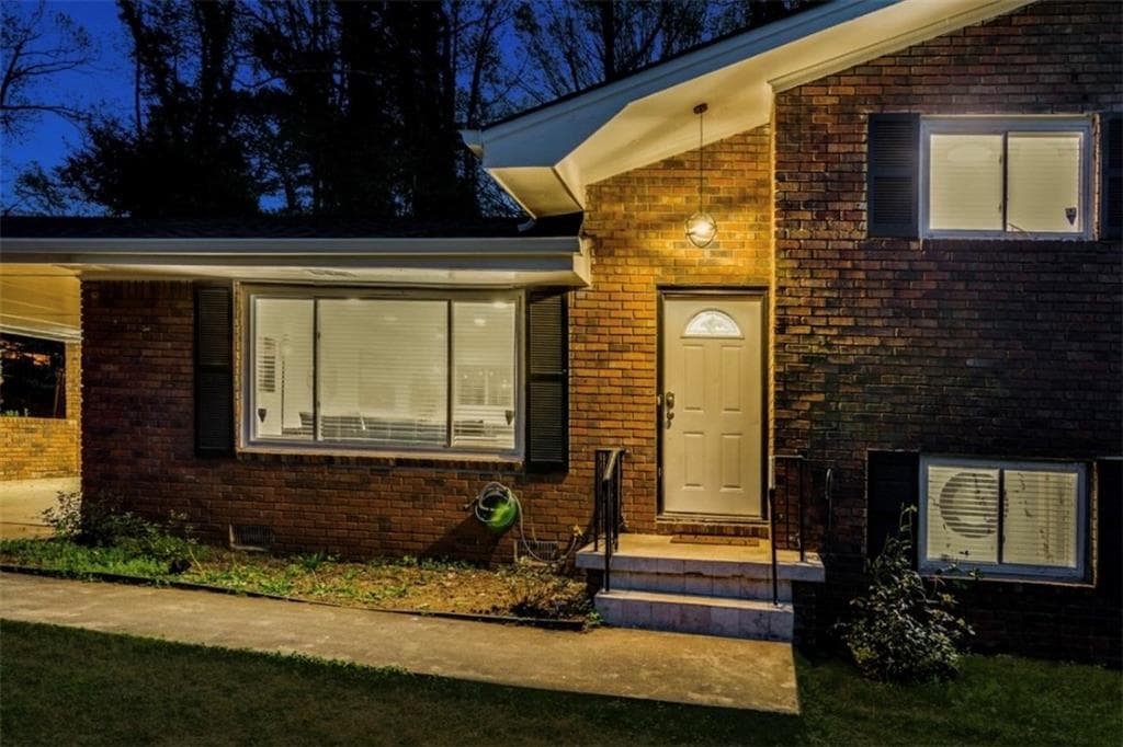4 bedroom, 2 bathroom, 2,008 sq ft single family residence for sale at 3490 Turner Heights Drive, Decatur, GA 30032 — photo 3