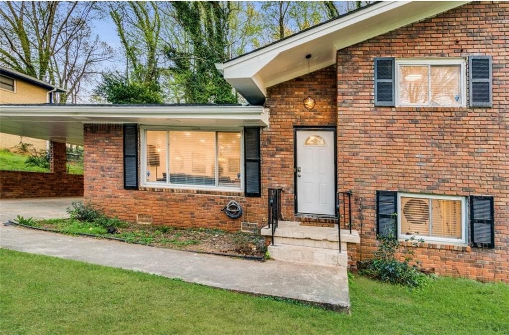 4 bedroom, 2 bathroom, 2,008 sq ft single family residence for sale at 3490 Turner Heights Drive, Decatur, GA 30032 — photo 9