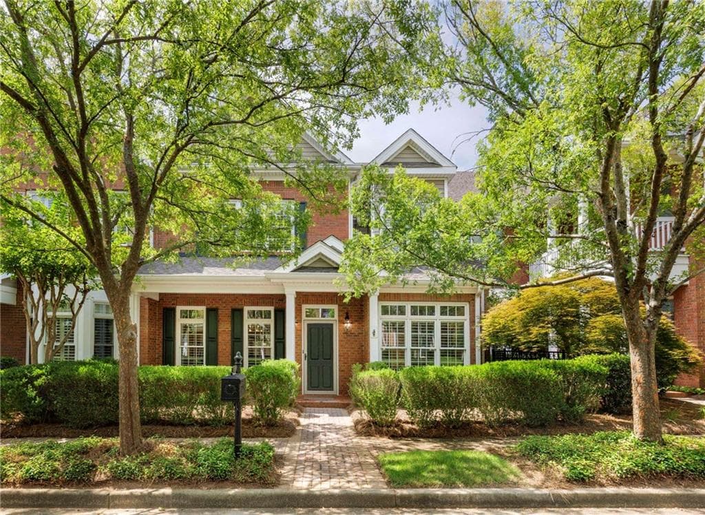 3 bedroom, 4 bathroom, 2,843 sq ft townhouse for sale at 8720 Parker Place, Roswell, GA 30076
