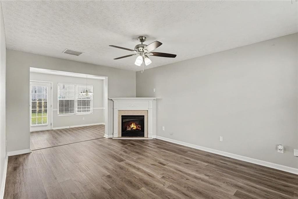 3 bedroom, 3 bathroom, 1,302 sq ft single family residence for sale at 3055 Tussahaw Crossing, Mcdonough, GA 30252 — photo 4
