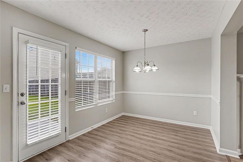 3 bedroom, 3 bathroom, 1,302 sq ft single family residence for sale at 3055 Tussahaw Crossing, Mcdonough, GA 30252 — photo 6