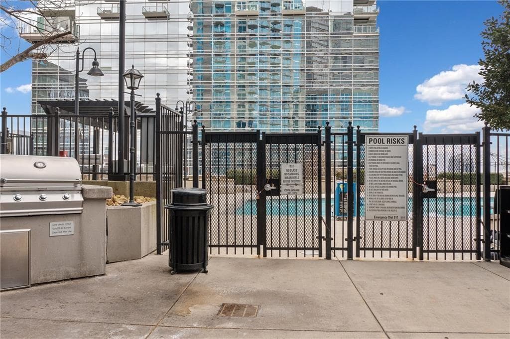 1 bedroom, 1 bathroom, 729 sq ft condominium for sale at 400 W Peachtree Street 3115, Atlanta, GA 30308 — photo 8