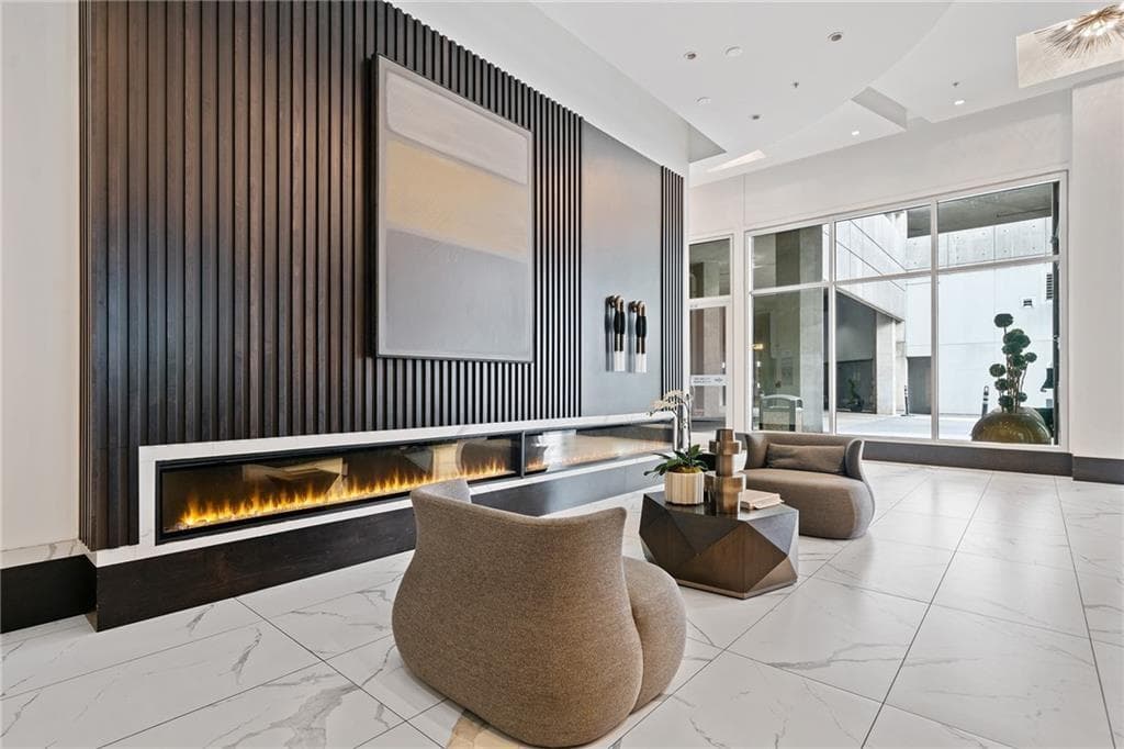 1 bedroom, 1 bathroom, 729 sq ft condominium for sale at 400 W Peachtree Street 3115, Atlanta, GA 30308 — photo 9