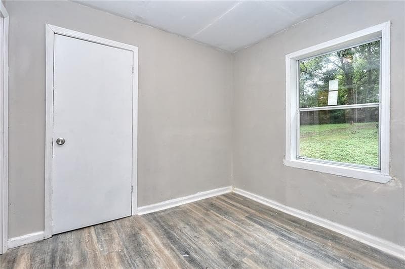 5 bedroom, 2 bathroom, 1,400 sq ft single family residence for sale at 1080 Valley View Road, Atlanta, GA 30315 — photo 3