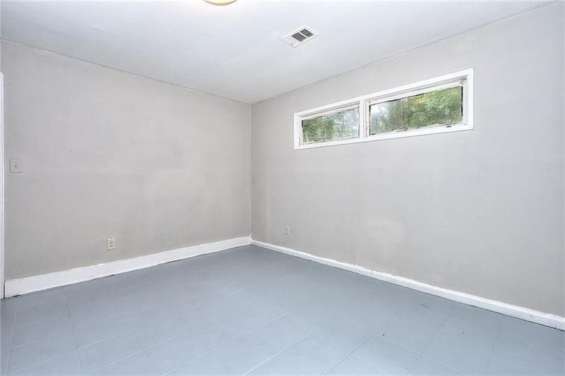 5 bedroom, 2 bathroom, 1,400 sq ft single family residence for sale at 1080 Valley View Road, Atlanta, GA 30315 — photo 10