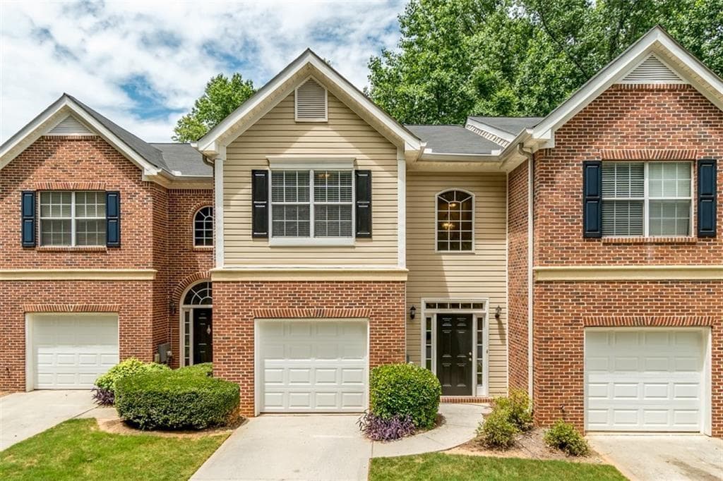 3 bedroom, 3 bathroom, 1,828 sq ft townhouse for rent at 4173 Rogers Creek Court, Duluth, GA 30096 for $2,195 a month — photo 1 of 25