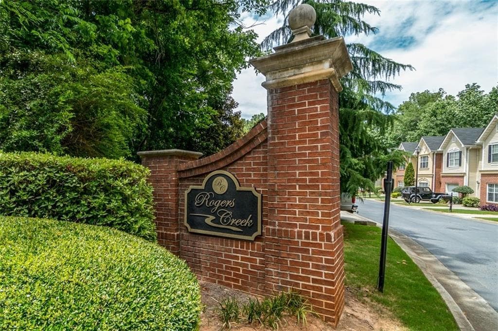 3 bedroom, 3 bathroom, 1,828 sq ft townhouse for rent at 4173 Rogers Creek Court, Duluth, GA 30096 for $2,195 a month — photo 3