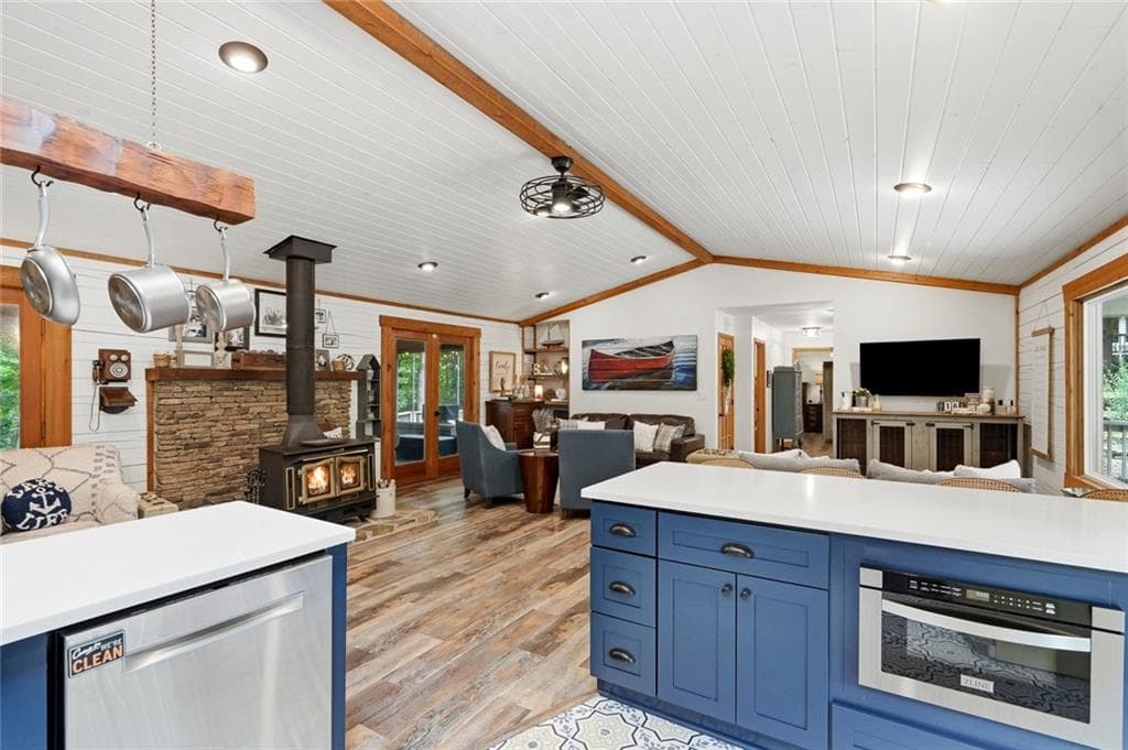 3 bedroom, 3 bathroom, 2,912 sq ft single family residence for sale at 3680 Sinclair Shores Road, Cumming, GA 30041 — photo 8