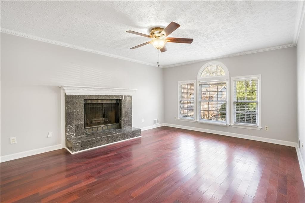 3 bedroom, 3 bathroom, 1,850 sq ft single family residence under contract at 458 Stonebridge Court, Stone Mountain, GA 30083 — photo 3