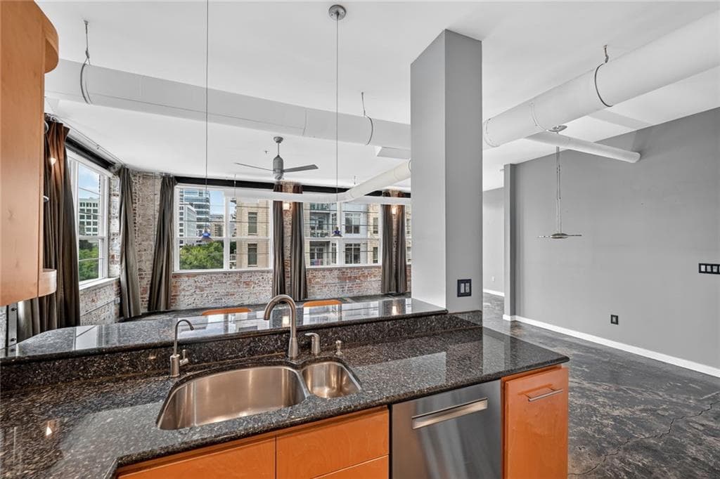 2 bedroom, 2 bathroom, 1,314 sq ft condominium for sale at 800 Peachtree Street 8615, Atlanta, GA 30308 — photo 5