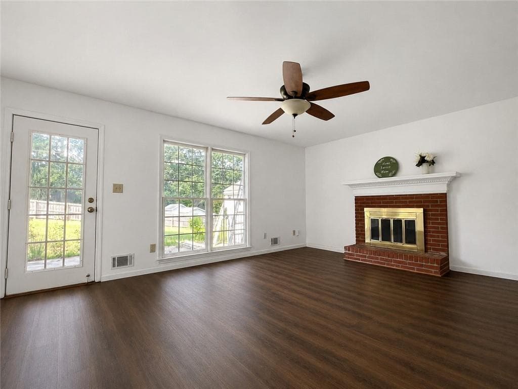 3 bedroom, 3 bathroom, 2,000 sq ft single family residence for rent at 2004 Tyler Trace, Lawrenceville, GA 30043 for $1,950 a month — photo 4