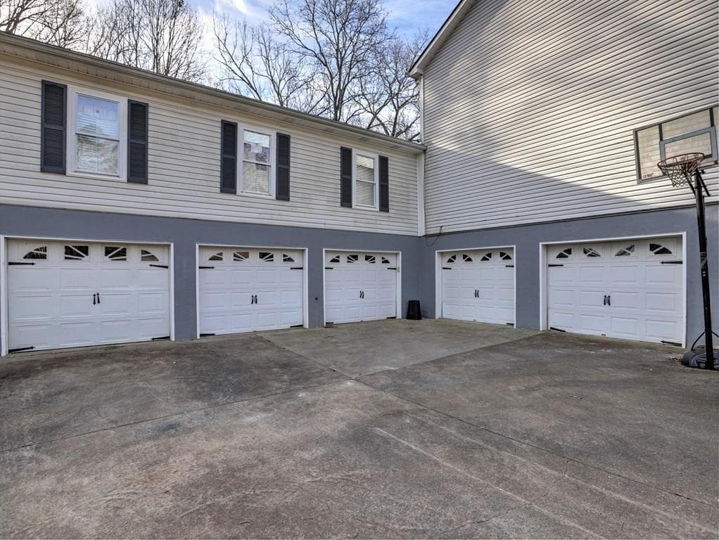 1 bedroom, 1 bathroom, 1,150 sq ft single family residence for rent at 3932 Shoemaker Court, Marietta, GA 30062 for $2,500 a month — photo 2
