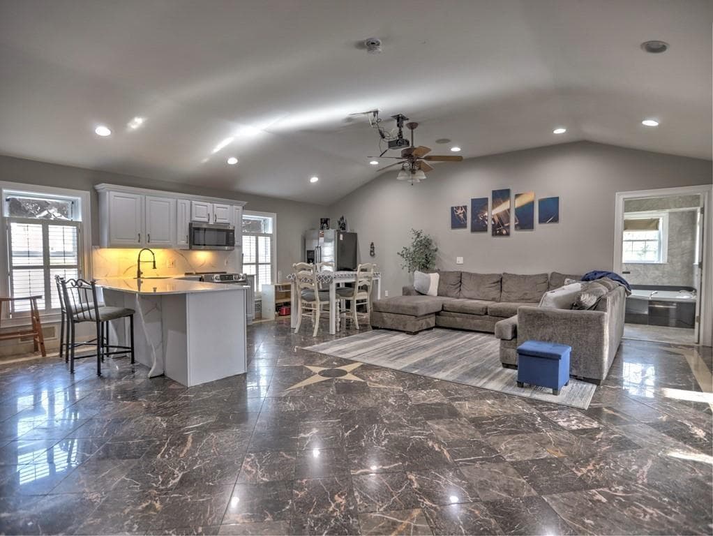 1 bedroom, 1 bathroom, 1,150 sq ft single family residence for rent at 3932 Shoemaker Court, Marietta, GA 30062 for $2,500 a month — photo 5