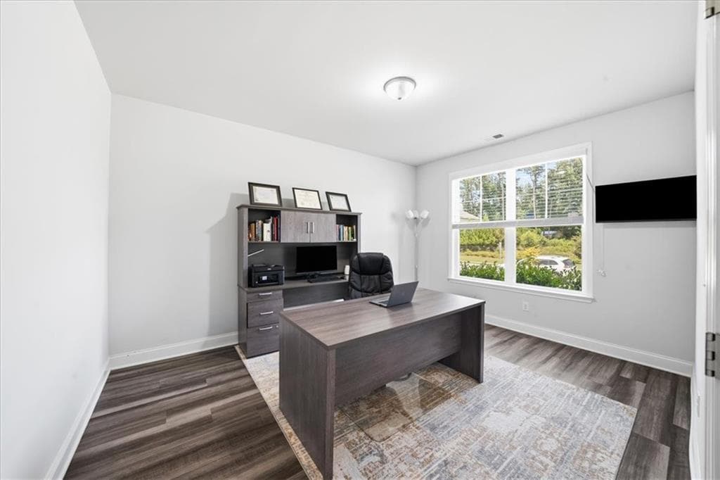 4 bedroom, 4 bathroom, 3,678 sq ft single family residence for sale at 4956 Cooper Farm Drive, Buford, GA 30518 — photo 5