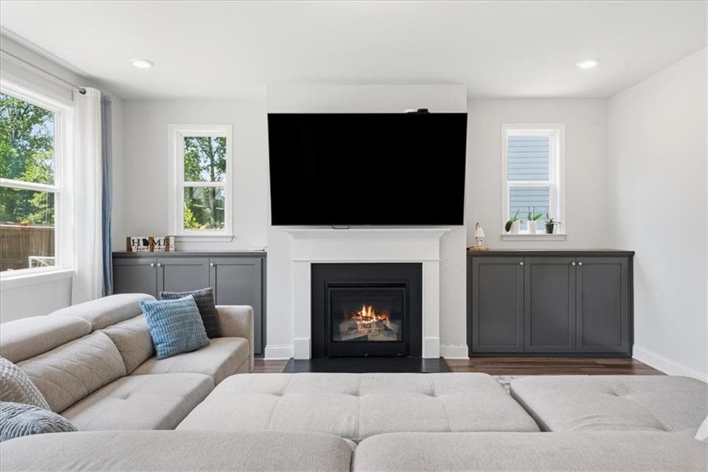 4 bedroom, 4 bathroom, 3,678 sq ft single family residence for sale at 4956 Cooper Farm Drive, Buford, GA 30518 — photo 7