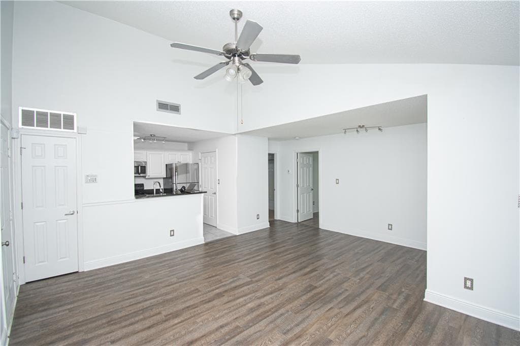 1302 Santa Fe Parkway