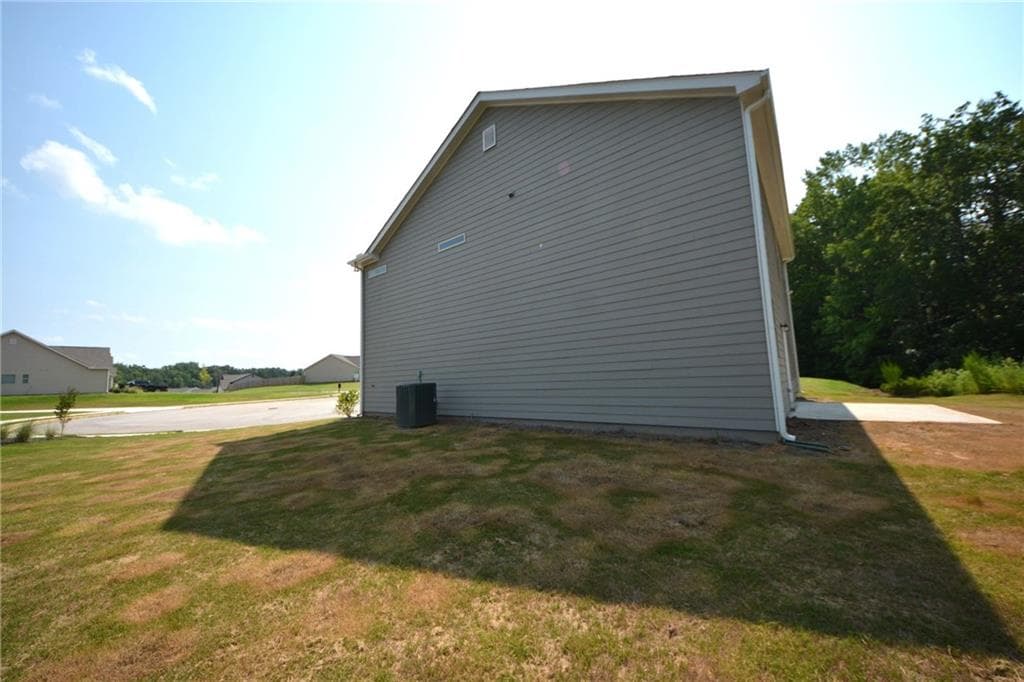 5 bedroom, 4 bathroom, 2,562 sq ft single family residence for rent at 547 Hellen Valley Drive, Braselton, GA 30517 for $2,550 a month — photo 7