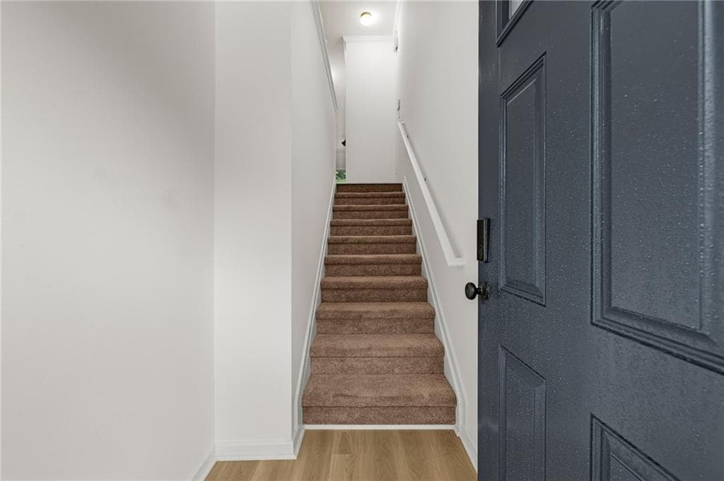 3 bedroom, 4 bathroom, 1,326 sq ft townhouse for sale at 1488 Liberty Parkway 2202, Atlanta, GA 30318 — photo 2