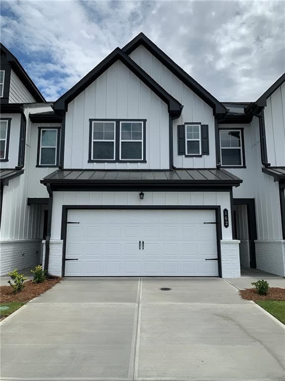3 bedroom, 3 bathroom, 1,831 sq ft townhouse for rent at 162 Mission Boulevard, Pendergrass, GA 30567 for $2,000 a month