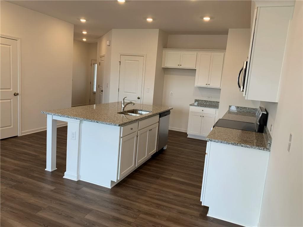 3 bedroom, 3 bathroom, 1,831 sq ft townhouse for rent at 162 Mission Boulevard, Pendergrass, GA 30567 for $2,000 a month — photo 8