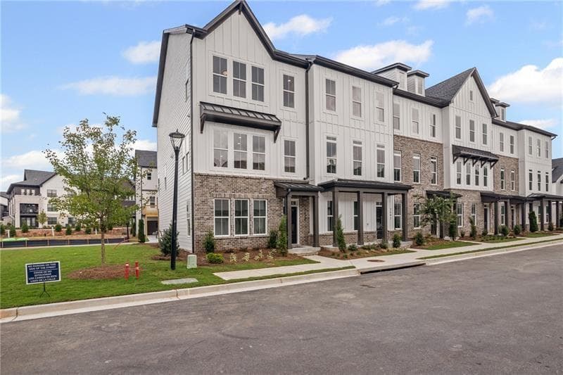 3 bedroom, 4 bathroom, 2,004 sq ft townhouse for rent at 2686 Evers Drive Neck 91, Marietta, GA 30066 for $3,300 a month — photo 2
