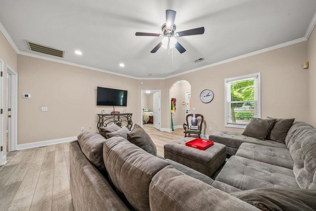2 bedroom, 2 bathroom, 1,272 sq ft condominium under contract at 612 Manor Way, Cartersville, GA 30120 — photo 6