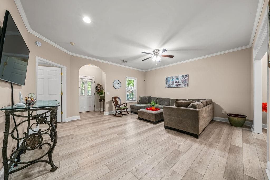2 bedroom, 2 bathroom, 1,272 sq ft condominium under contract at 612 Manor Way, Cartersville, GA 30120 — photo 4