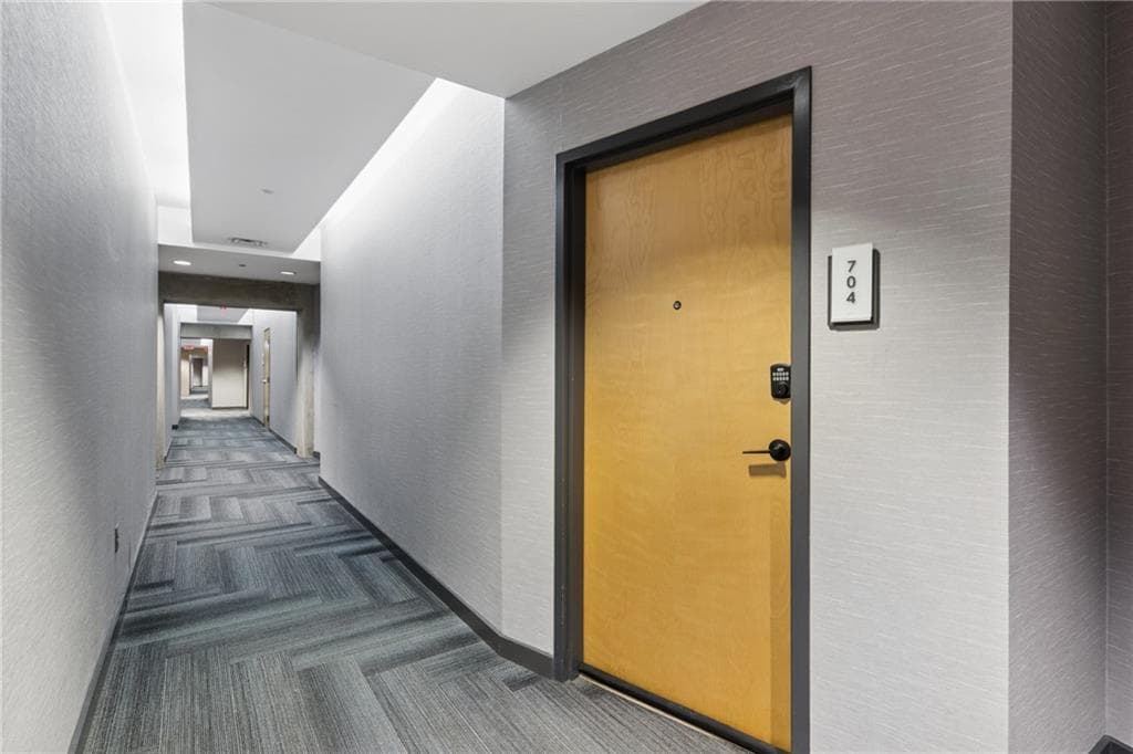 1 bedroom, 1 bathroom, 746 sq ft condominium for sale at 361 17th Street 704, Atlanta, GA 30363 — photo 9