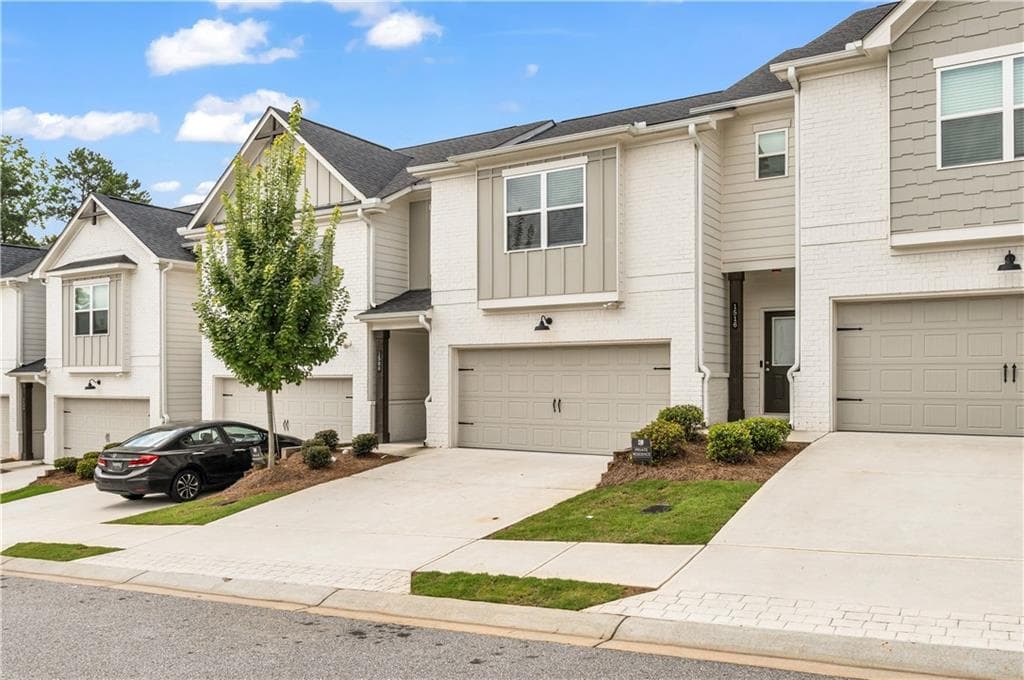 3 bedroom, 3 bathroom, 2,306 sq ft townhouse for rent at 1486 Fern Ridge Lane, Norcross, GA 30093 for $2,500 a month — photo 2