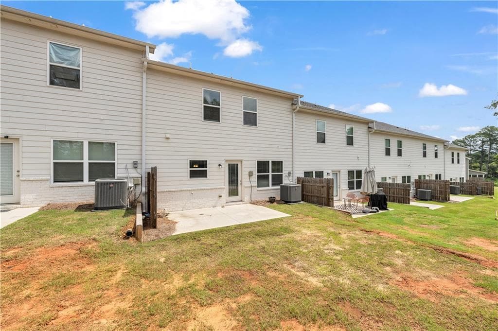 3 bedroom, 3 bathroom, 2,306 sq ft townhouse for rent at 1486 Fern Ridge Lane, Norcross, GA 30093 for $2,500 a month — photo 6