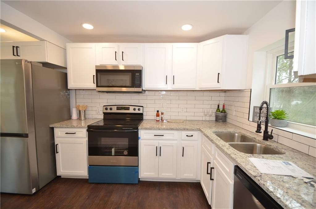 3 bedroom, 2 bathroom, 1,160 sq ft single family residence for rent at 1350 Kenilworth Drive, Atlanta, GA 30310 for $2,000 a month — photo 4