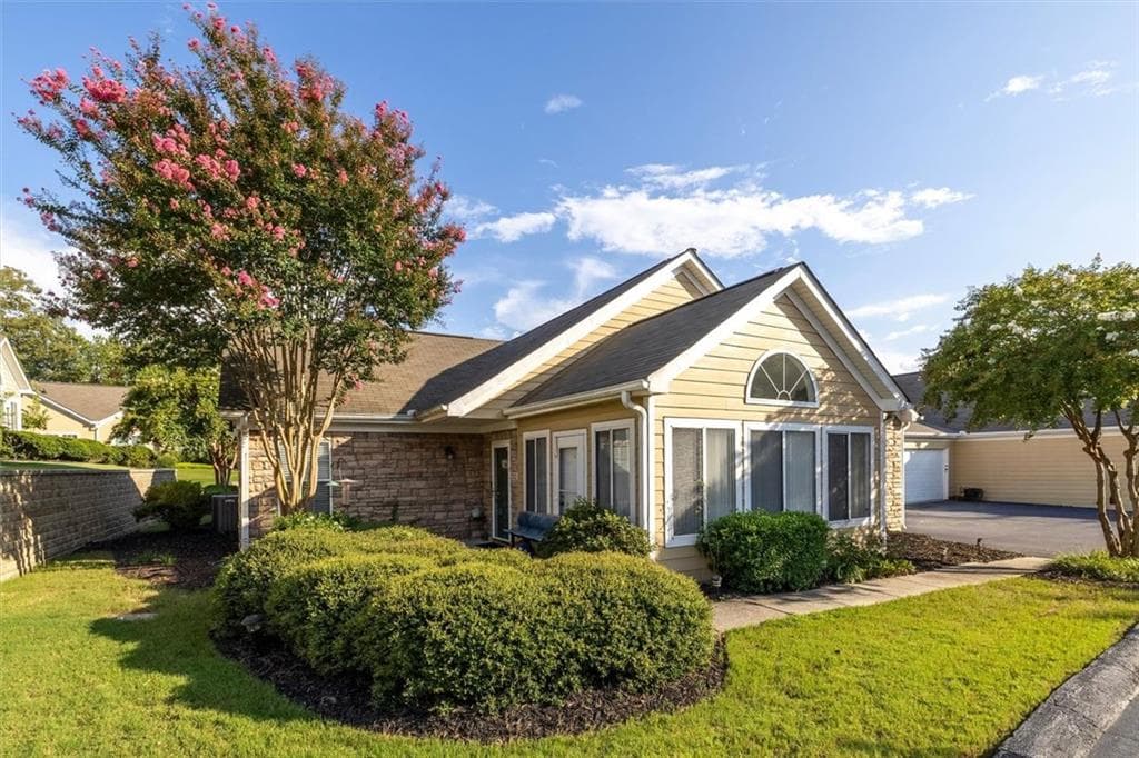 2191 Rockbridge Road 2102