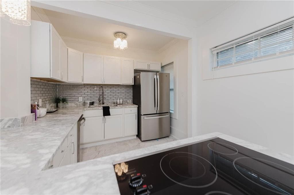 5 bedroom, 3 bathroom, 2,435 sq ft single family residence for sale at 3747 Berkley Drive, Macon, GA 31204 — photo 9