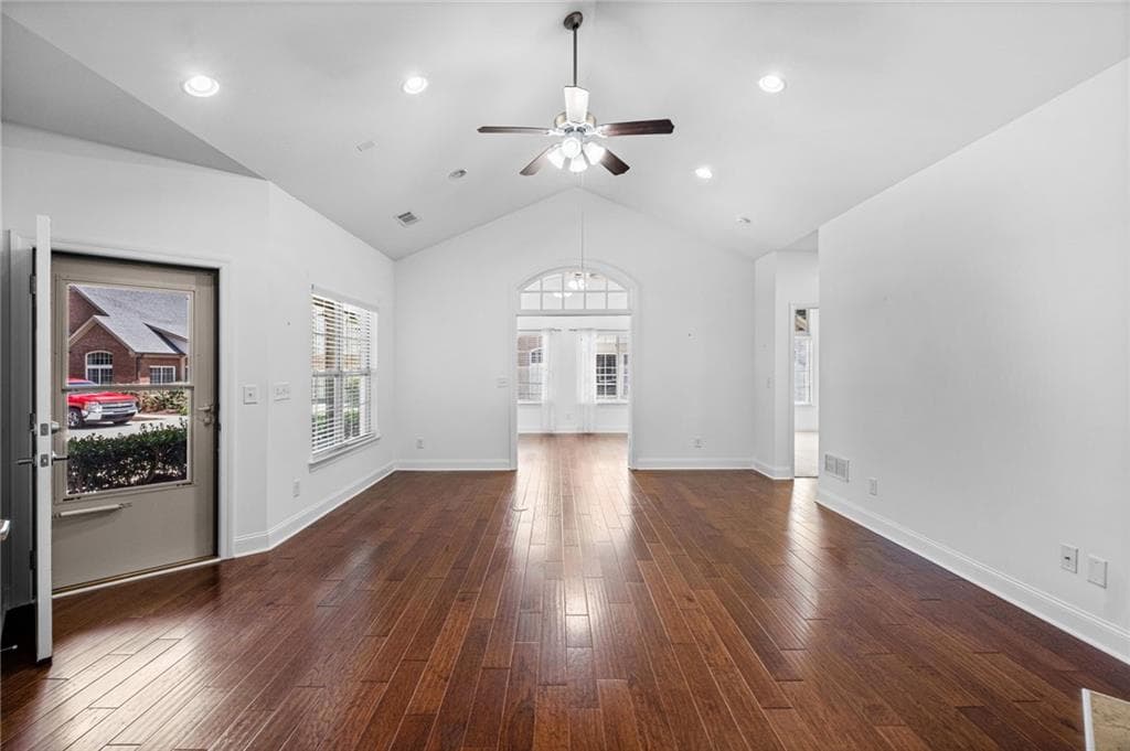 3 bedroom, 3 bathroom, 2,230 sq ft condominium for sale at 4206 Lanier Ridge Walk 504, Cumming, GA 30041 — photo 9