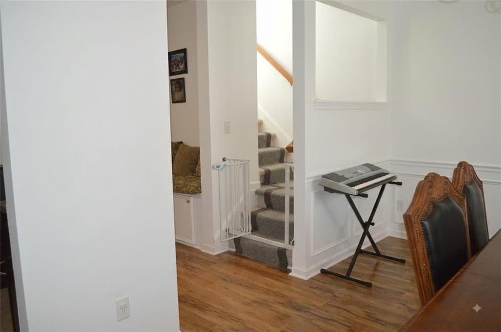 3 bedroom, 4 bathroom, 1,983 sq ft townhouse for sale at 1473 Knights Trail, Stone Mountain, GA 30083 — photo 5