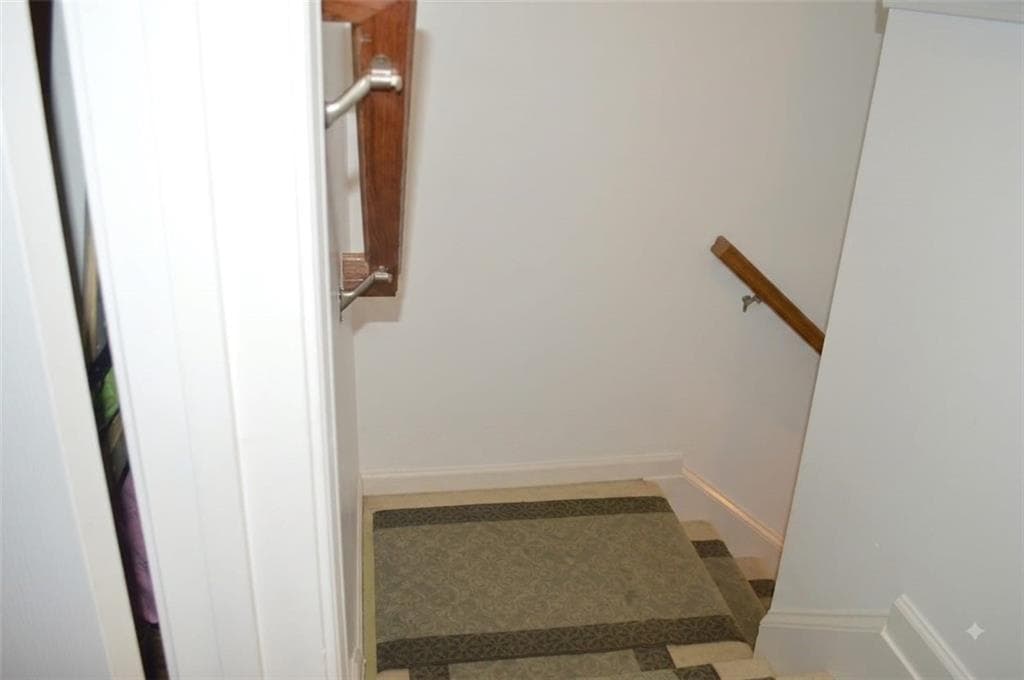 3 bedroom, 4 bathroom, 1,983 sq ft townhouse for sale at 1473 Knights Trail, Stone Mountain, GA 30083 — photo 9