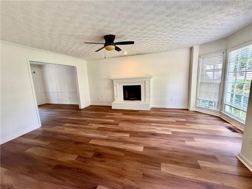 4 bedroom, 3 bathroom, 1,842 sq ft single family residence under contract at 926 W Mill Trace, Kennesaw, GA 30152 — photo 6