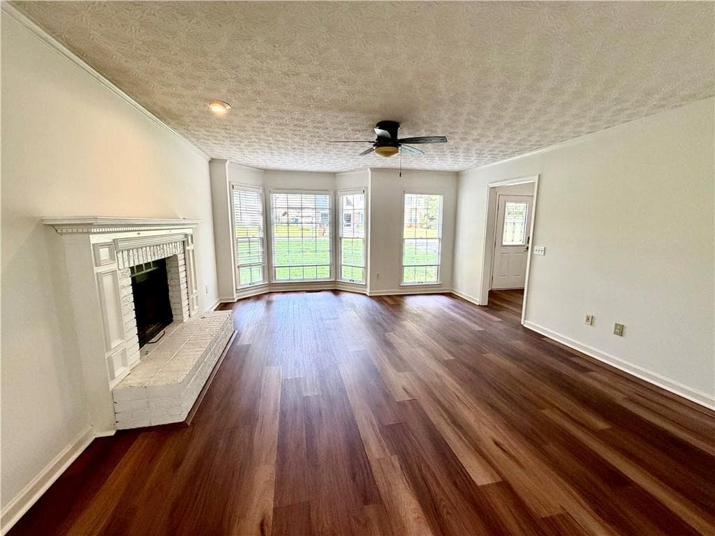 4 bedroom, 3 bathroom, 1,842 sq ft single family residence under contract at 926 W Mill Trace, Kennesaw, GA 30152 — photo 7