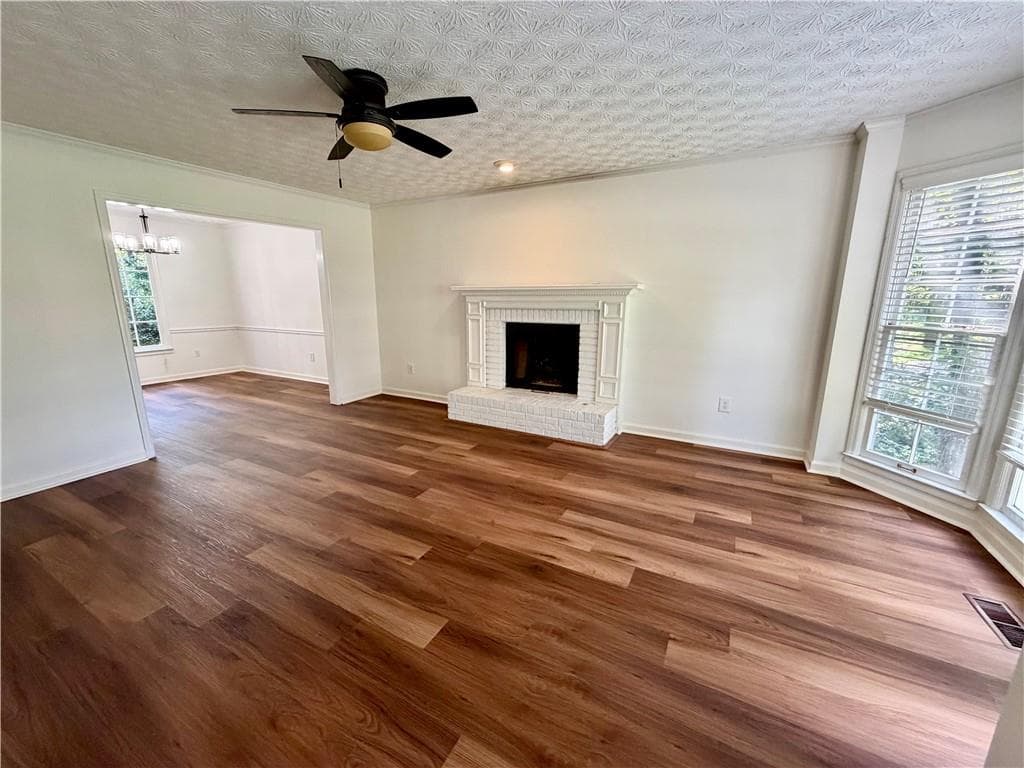 4 bedroom, 3 bathroom, 1,842 sq ft single family residence under contract at 926 W Mill Trace, Kennesaw, GA 30152 — photo 8