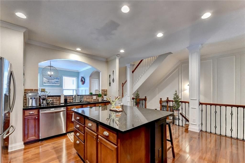 3 bedroom, 4 bathroom, 2,253 sq ft townhouse for sale at 2797 Laurel Valley Trail, Buford, GA 30519 — photo 3