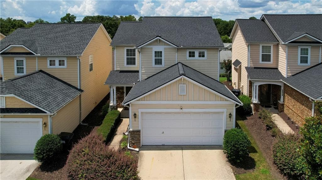 3 bedroom, 3 bathroom, 1,556 sq ft single family residence under contract at 2416 Black Forest Drive, Conyers, GA 30012 — photo 2