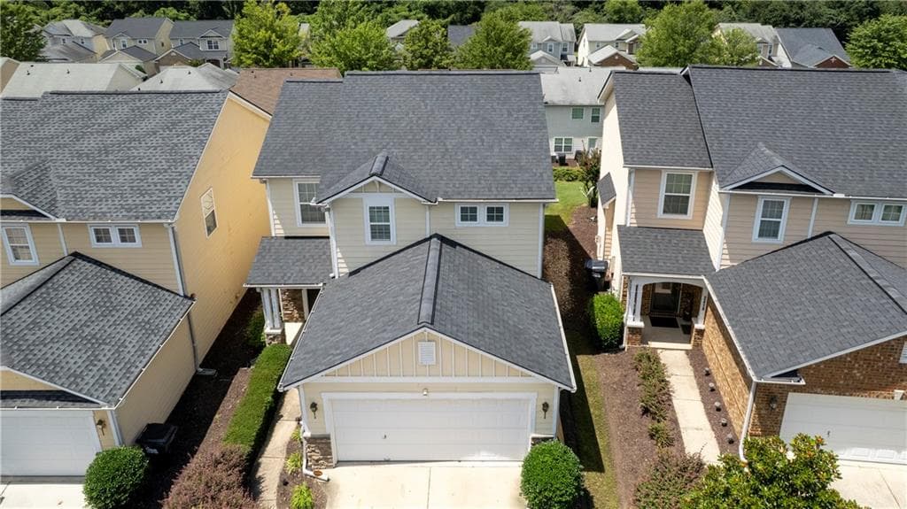 3 bedroom, 3 bathroom, 1,556 sq ft single family residence under contract at 2416 Black Forest Drive, Conyers, GA 30012 — photo 3