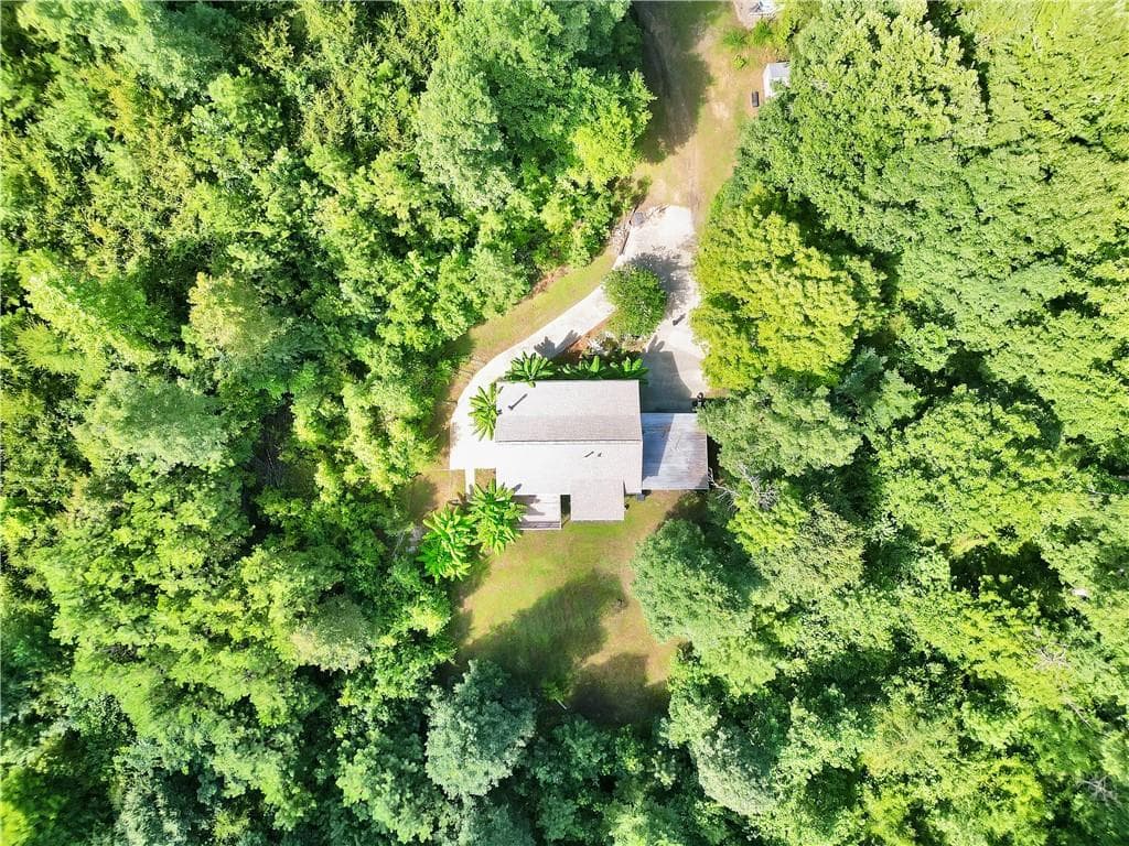 3 bedroom, 3 bathroom, 2,160 sq ft single family residence for sale at 376 Doe Lane, Mansfield, GA 30055 — photo 2